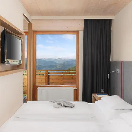 Отель Falkensteiner Family Sonnenalpe 4*