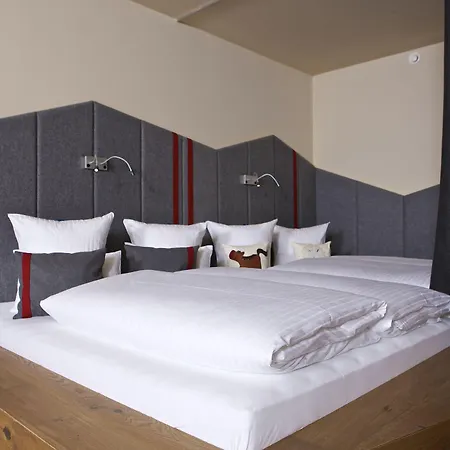 Falkensteiner Family Sonnenalpe Отель