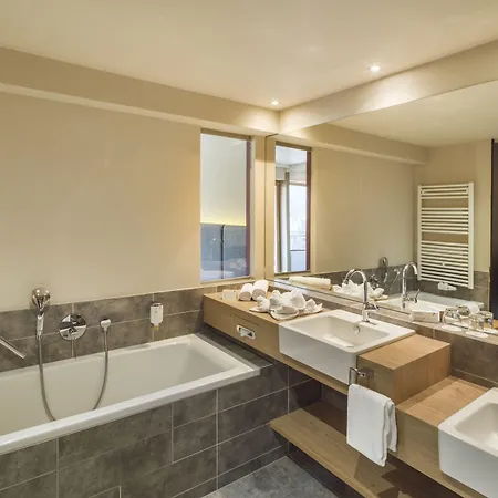 Falkensteiner Family Sonnenalpe 4* Зонненальпе-Насфельд