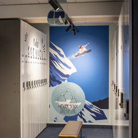 Отель Falkensteiner Family Sonnenalpe 4*