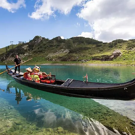Falkensteiner Family Sonnenalpe Зонненальпе-Насфельд