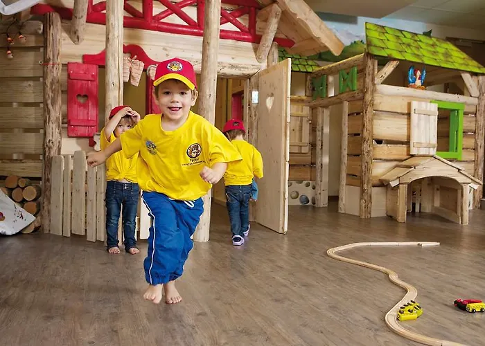 Отель Falkensteiner Family Sonnenalpe 4*