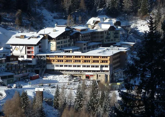 Отель Falkensteiner Family Sonnenalpe 4*